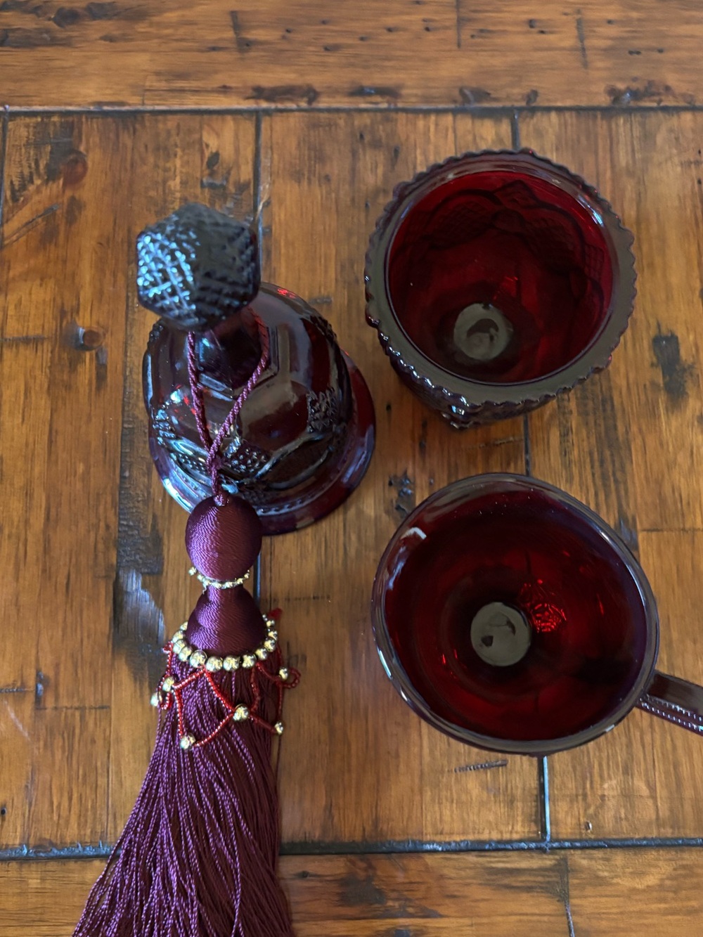 Ruby Red Avon 1876 Cape Cod Collection Sugar Creamer Bell Tassel - Picture 4 of 10